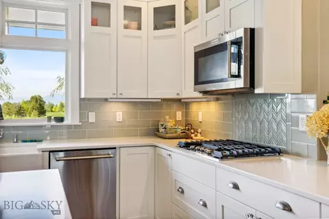 Kitchen - 33 Oasis Trl, Bozeman, MT 59718 photo 7 of 10