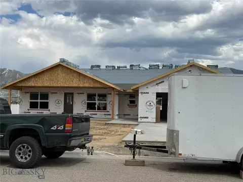 48 Avon Cir, Butte, MT 59701 photo 2