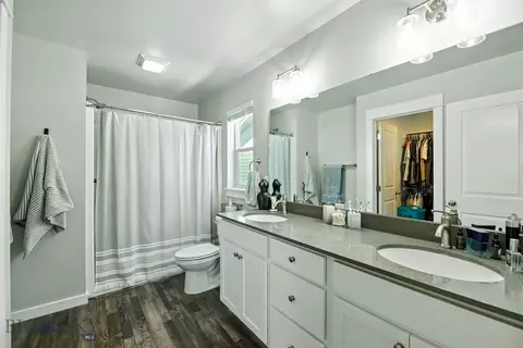 Bath - 95 9th St #B, Belgrade, MT 59714 photo 1 of 3