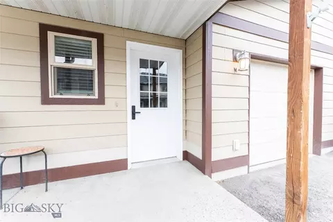 1010 Cruiser Ln #M, Belgrade, MT 59714