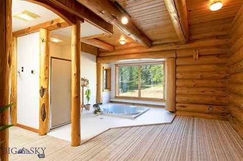 Bath - 5600 Spring Mtn, Florence, MT 59833 photo 1 of 2