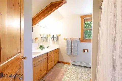 Bath - 5600 Spring Mtn, Florence, MT 59833 photo 2 of 2