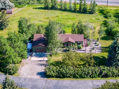 8799 Huffman Ln, Bozeman, MT 59715