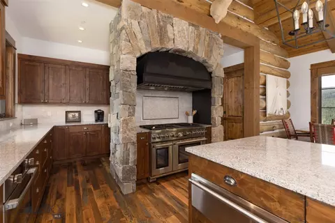 Kitchen - 164 Settlers Loop, Big Sky, MT 59716 photo 3 of 4