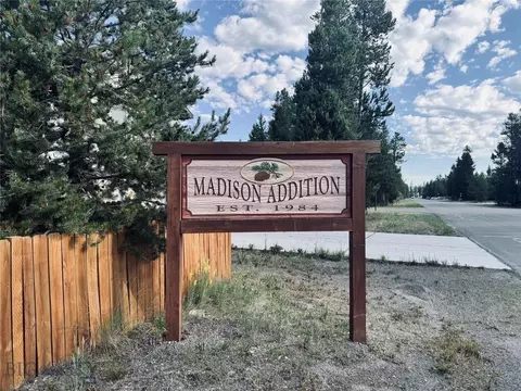 528 Grayling Ave, West Yellowstone, MT 59758