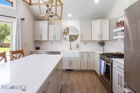Kitchen - 104 Cedar Lk, Butte, MT 59701 photo 2 of 6