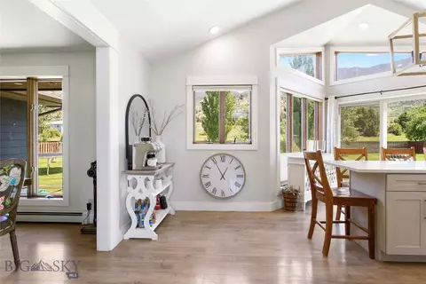 Entry Way - 104 Cedar Lk, Butte, MT 59701 photo 3 of 3