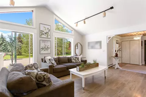 Living - 104 Cedar Lk, Butte, MT 59701 photo 3 of 4