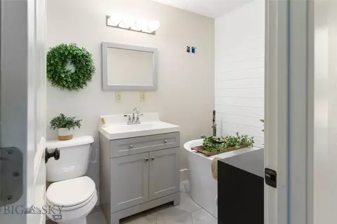Bath - 104 Cedar Lk, Butte, MT 59701 photo 1 of 8