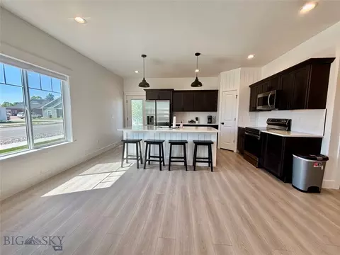 Kitchen - 215 Johnson Ave, Dillon, MT 59725 photo 1 of 2