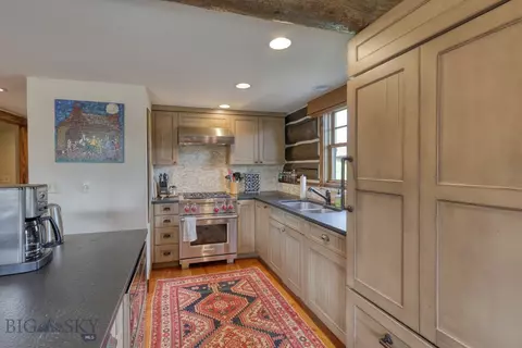 Kitchen - 17 Manitou Loop, Big Sky, MT 59716 photo 5 of 5