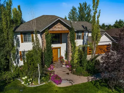 1 Candlelight Dr, Bozeman, MT 59718