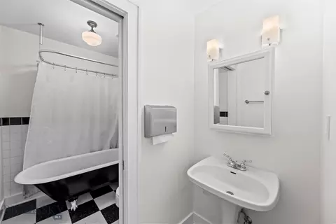 Bath - 319 S Willson, Bozeman, MT 59715 photo 4 of 8