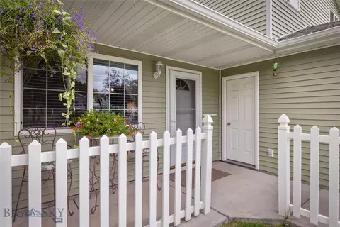 2615 Daisy Dr, Bozeman, MT 59718 photo 2