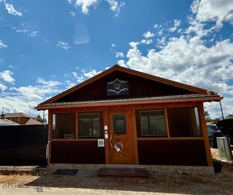 300 County Rd, Wisdom, MT 59761