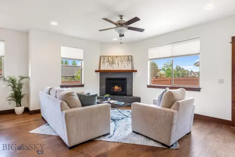 Living - 868 Jardine Ave, Bozeman, MT 59718 photo 1 of 3