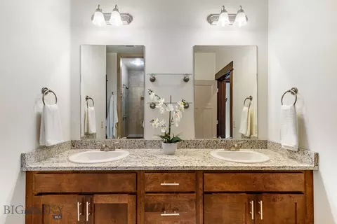 Bath - 868 Jardine Ave, Bozeman, MT 59718 photo 1 of 2