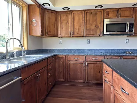 Kitchen - 8720 Ridgeview Mdws, Butte, MT 59701 photo 9 of 9