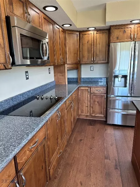 Kitchen - 8720 Ridgeview Mdws, Butte, MT 59701 photo 1 of 9