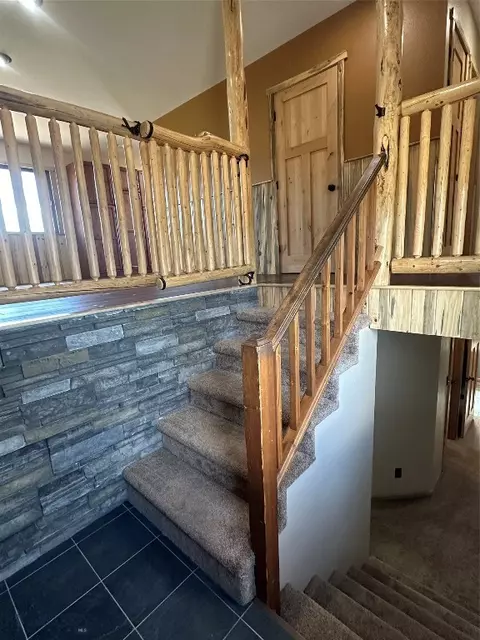 Entry Way - 8720 Ridgeview Mdws, Butte, MT 59701 photo 2 of 8
