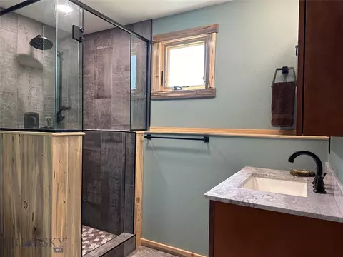 Bath - 8720 Ridgeview Mdws, Butte, MT 59701 photo 1 of 8