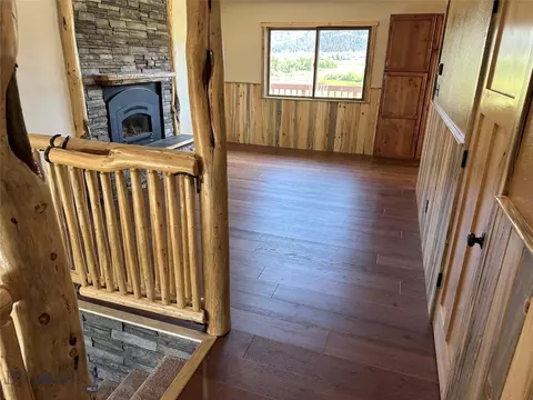 Living - 8720 Ridgeview Mdws, Butte, MT 59701 photo 6 of 10