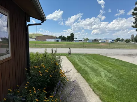 515 Stock St, Big Timber, MT 59011 photo 8