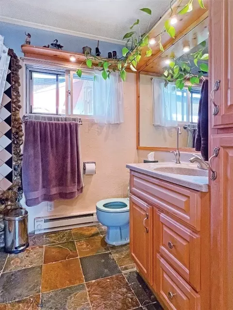 Bath - 616 E Center St, Dillon, MT 59725 photo 1 of 2