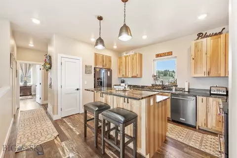 Kitchen - 450 Hyde Park, Butte, MT 59701 photo 2 of 3