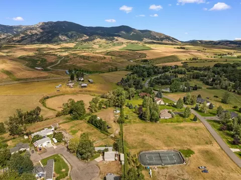809 Cape Ave, Bozeman, MT 59715 photo 3