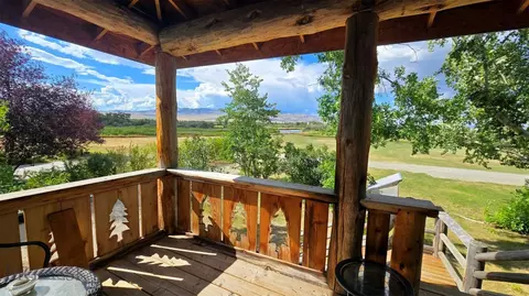 203 W 10th Ave, Twin Bridges, MT 59754