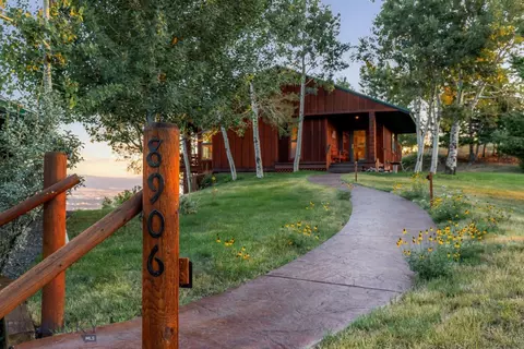 8906 Gold Dust Trl, Bozeman, MT 59715