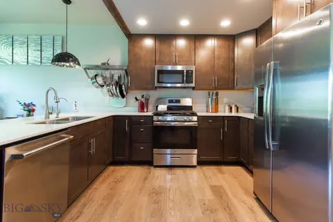 2765 Georgia Marie Ln, Bozeman, MT 59718