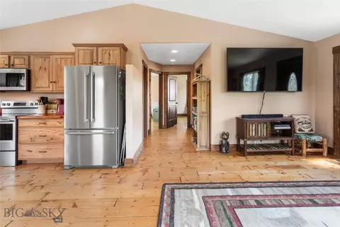 Entry Way - 3337 Iris Rdg, Ramsay, MT 59748 photo 1 of 1