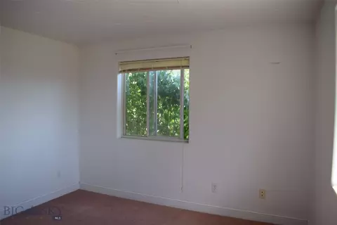 Bedroom - 3946 E Ridge Rd, Butte, MT 59701 photo 4 of 5