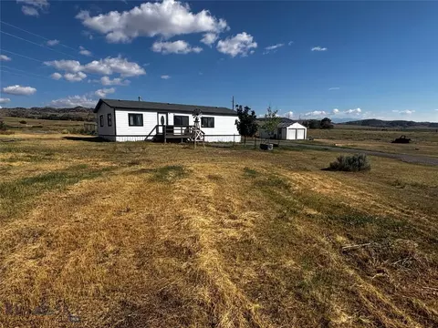 12 Chesapeake Dr, Livingston, MT 59047