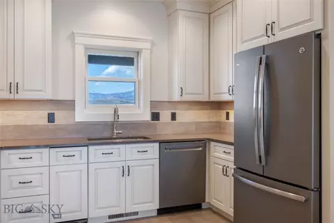 Kitchen - 2428 Rector Rd, Belgrade, MT 59714 photo 4 of 8
