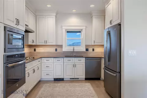 Kitchen - 2428 Rector Rd, Belgrade, MT 59714 photo 3 of 8