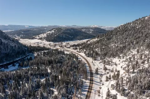 48295 Gallatin Rd, Gallatin Gateway, MT 59730