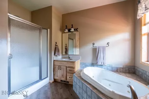 Bath - 31 Rogers Ln, Boulder, MT 59632 photo 3 of 4