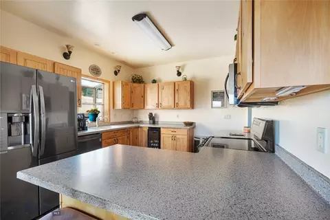 Kitchen - 31 Rogers Ln, Boulder, MT 59632 photo 2 of 5