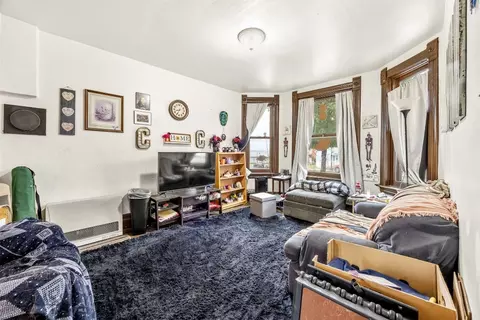 Living - 654 S Main, Butte, MT 59701 photo 1 of 3