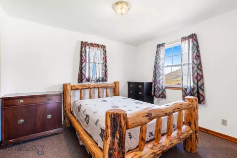 Bedroom - 402 Pond Rd, Cameron, MT 59720 photo 4 of 5