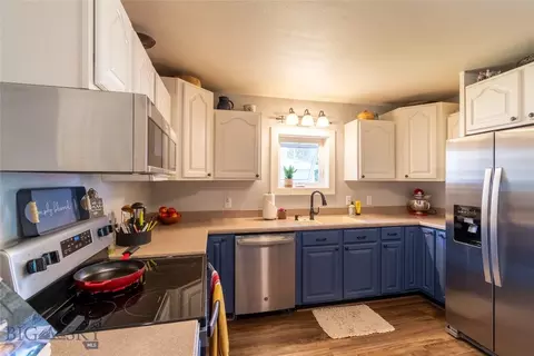 Kitchen - 508 E 4th Ave, Big Timber, MT 59011 photo 2 of 12