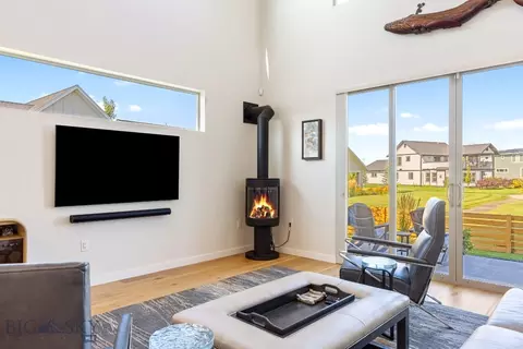 Living - 486 Westgate Ave, Bozeman, MT 59718 photo 3 of 4