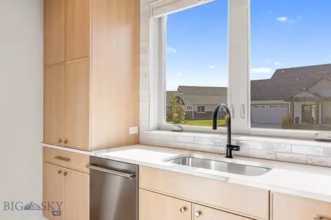 Kitchen - 486 Westgate Ave, Bozeman, MT 59718 photo 6 of 7
