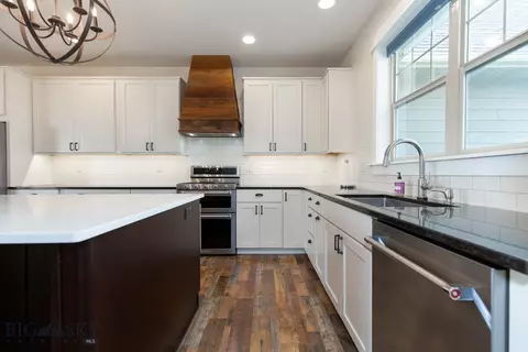 Kitchen - 17 Sharptail Pl, Three Forks, MT 59752 photo 3 of 8