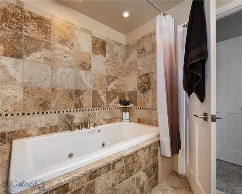 Bath - 304 N Brooke St N, Whitehall, MT 59759 photo 2 of 4