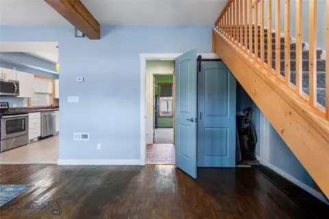 Entry Way - 2007 Florida, Butte, MT 59701 photo 1 of 3