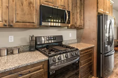 Kitchen - 13 Chisholm Trl, Three Forks, MT 59752 photo 6 of 7